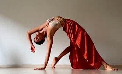 Tuğçe İnam ile 200 Saat Temel Yoga Uzmanlaşma Programı